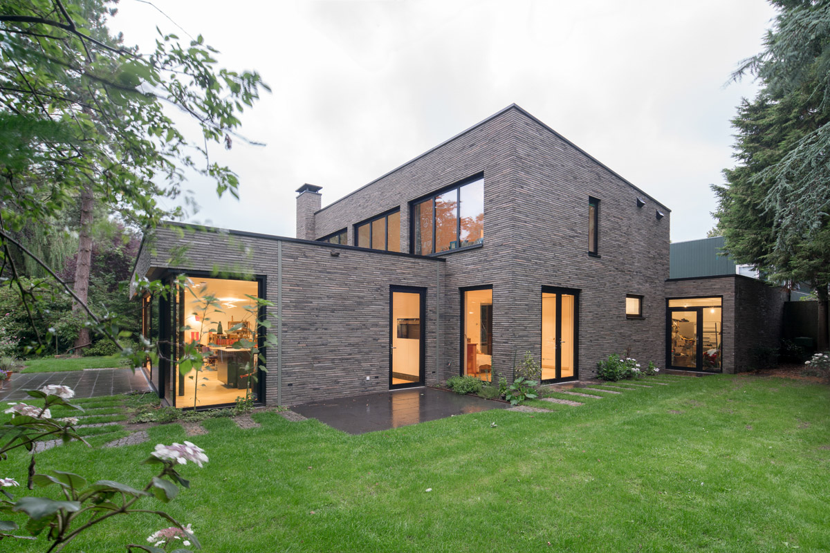 Langformat Wasserstrichziegel K330