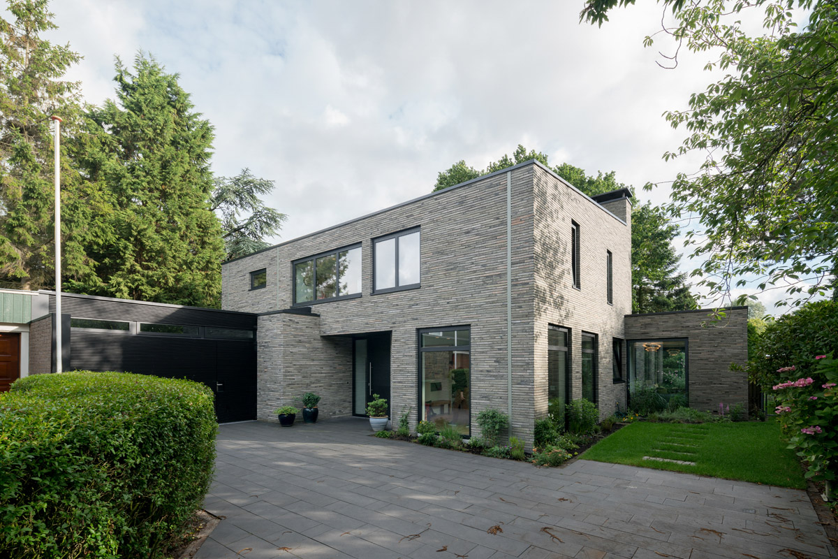 Langformat Wasserstrichziegel K330