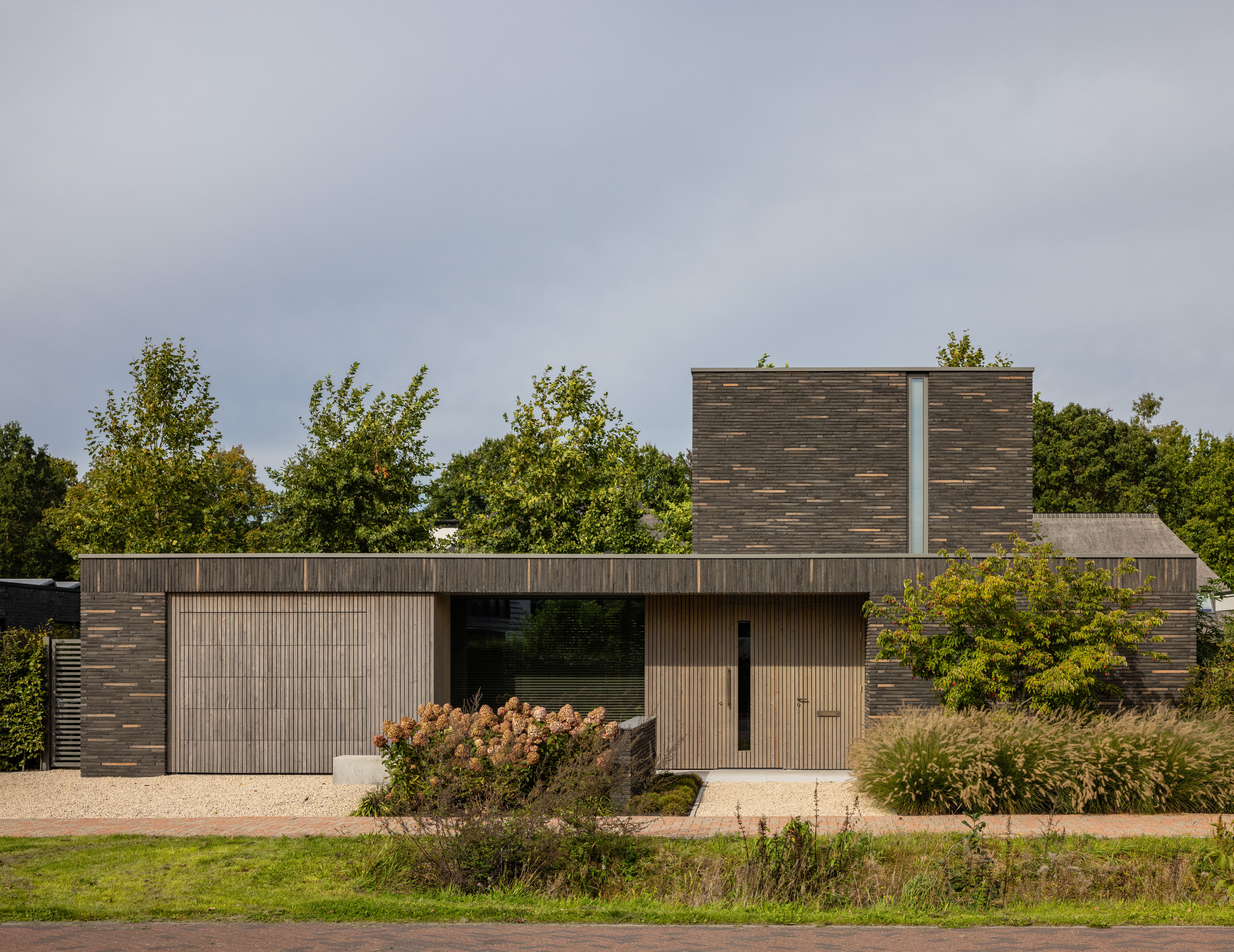 Langformat Wasserstrichziegel K331